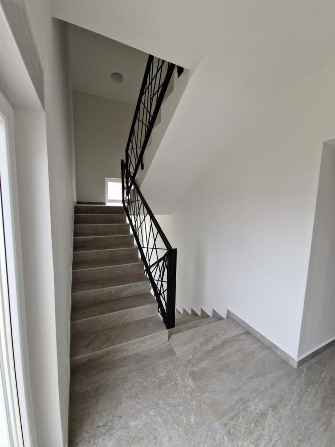 Appartement Emmi Nemira Omiš Extérieur photo