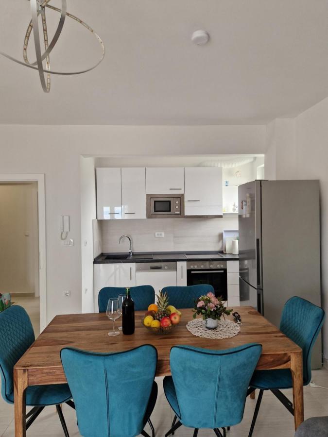 Appartement Emmi Nemira Omiš Extérieur photo